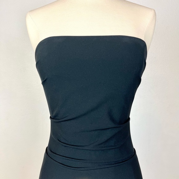 NICOLE MILLER sexy black strapless classic gown with train. Ruched, tailored. 2 - Picture 6 of 17
